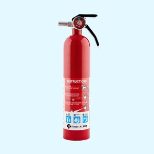First Alert Home1 Rechargeable Standard Home Fire Extinguisher Ul Rated 1 A 10 B C Red Ecomm Amazon.com