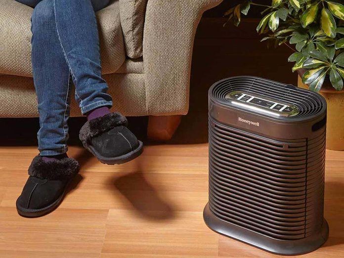 air purifier units with True HEPA filters how to remove dust from air