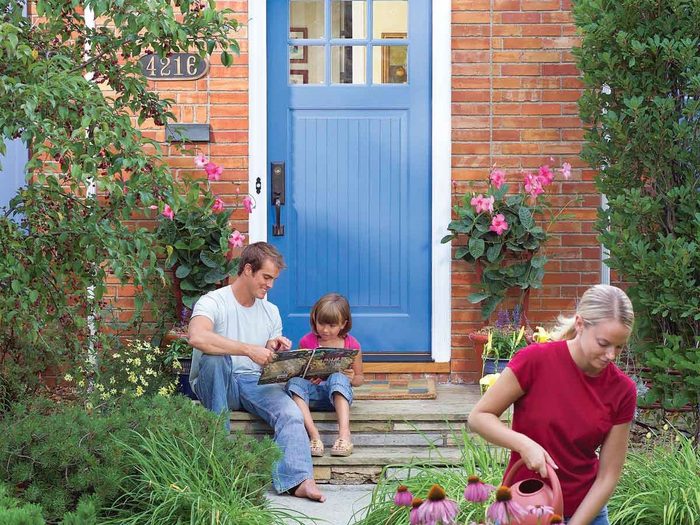 meet-the-neighbors-brick-exterior