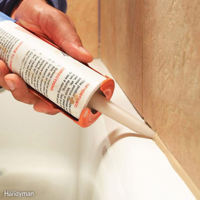 caulking-a-bathtub