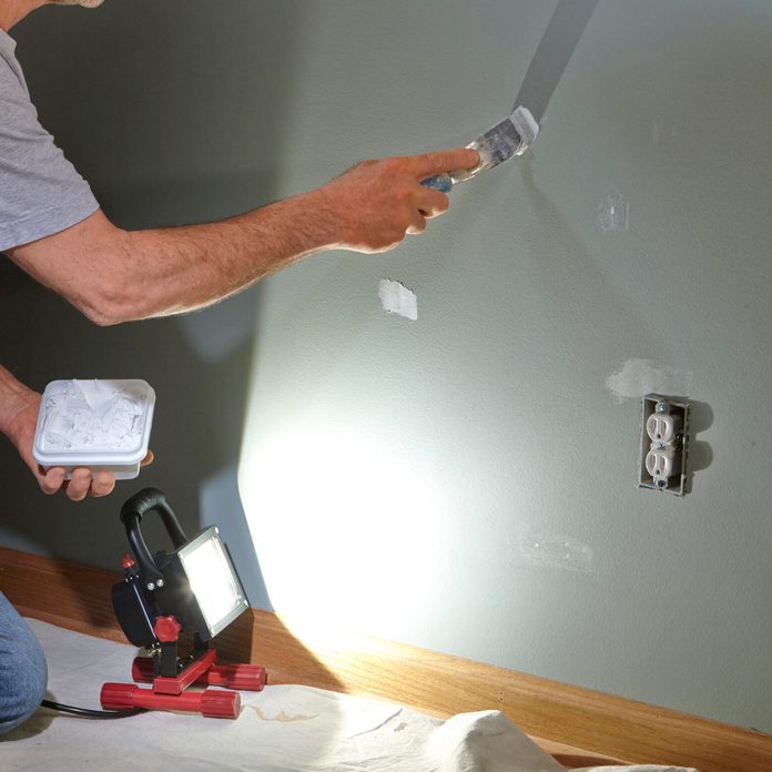 repair drywall holes