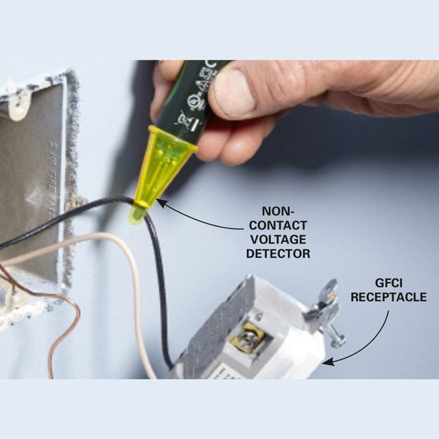 checking outlet power with voltage detector