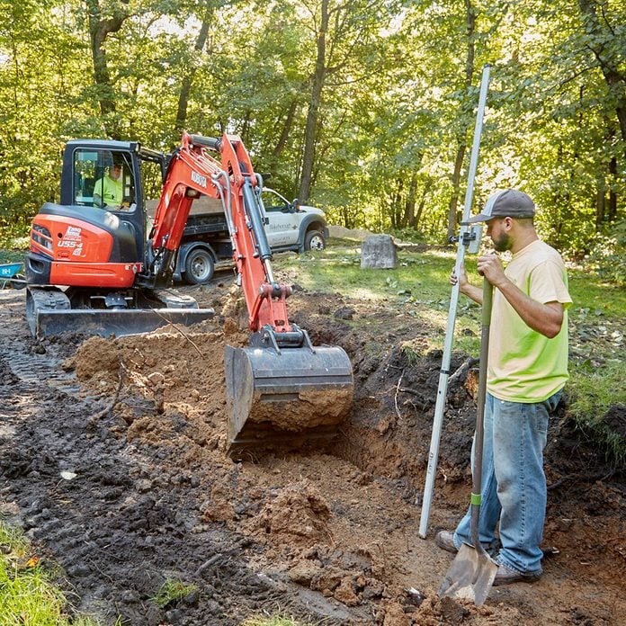 Digging a trench for a retaining wall | Construction Pro Tips