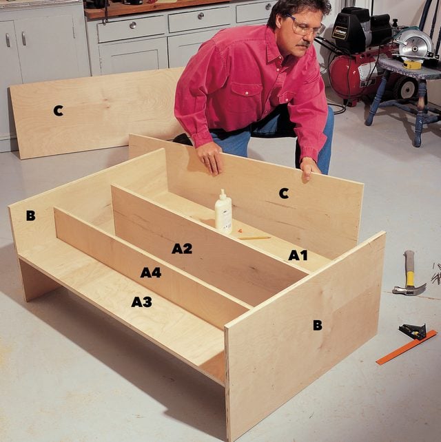 assemble folding workbench