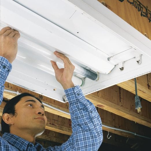 How To Replace A Fluorescent Light Bulb, How To Remove Cover From Fluorescent Light Fixture