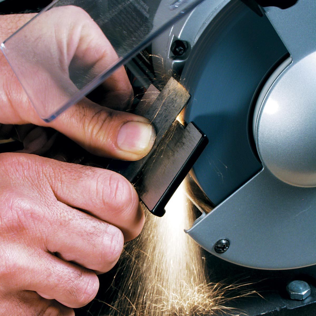 Sandpaper Sharpening Jig - Sharpening Tools On a Budget 