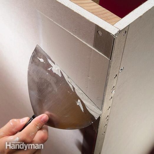 mudding and taping drywall