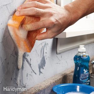 Remove Oil Stains From a Faux Plaster Finish