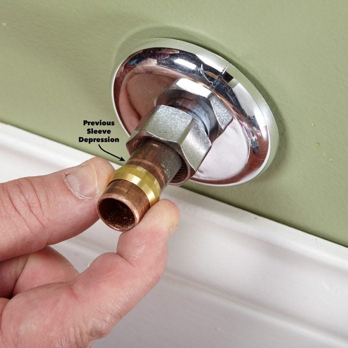 How To Replace A Shutoff Valve Diy Family Handyman - Replacing Bathroom Sink Shut Off Valve