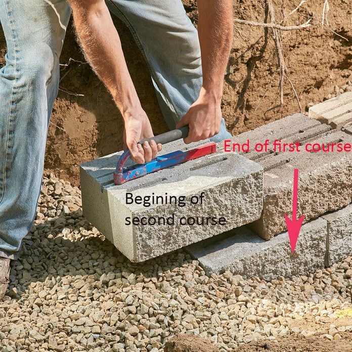 Laying the second course of block | Construction Pro Tips