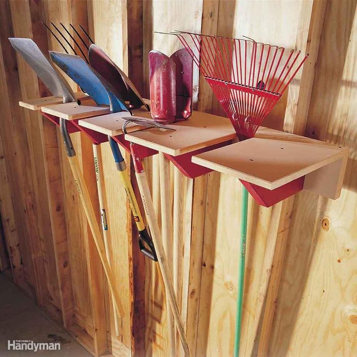 Simple long-handle tool holder