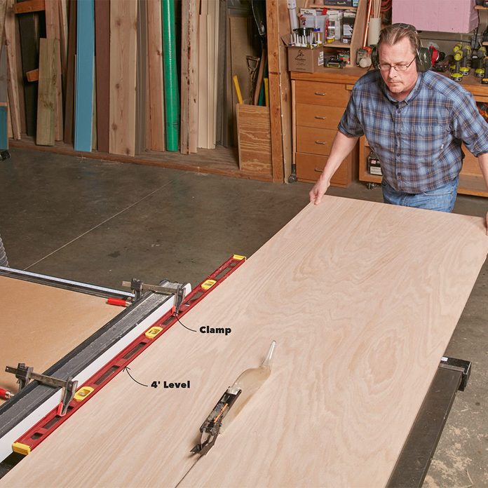 Use a level to Extend your table saw fence