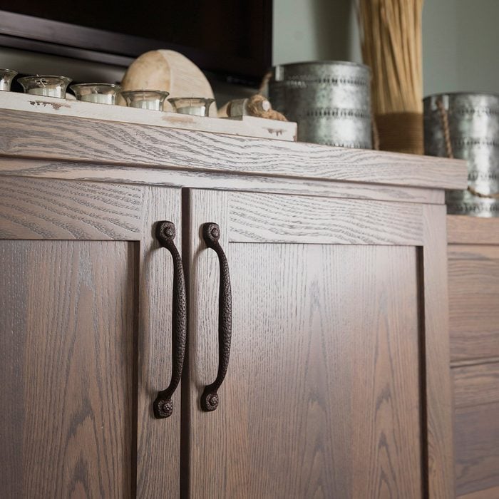 How To Choose Kitchen Cabinet Hardware