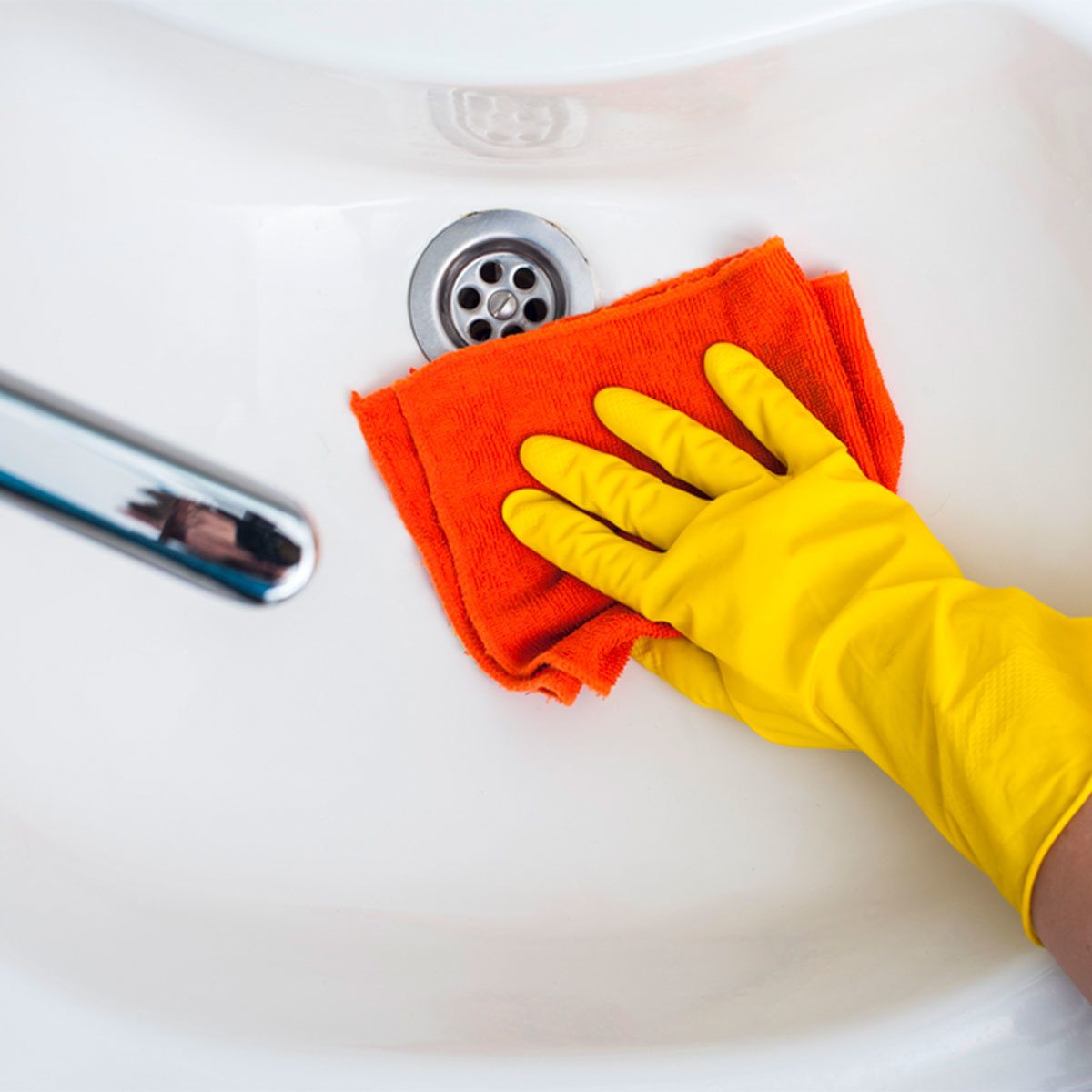 Simple Soft Scrub clean white sink simple cleaner
