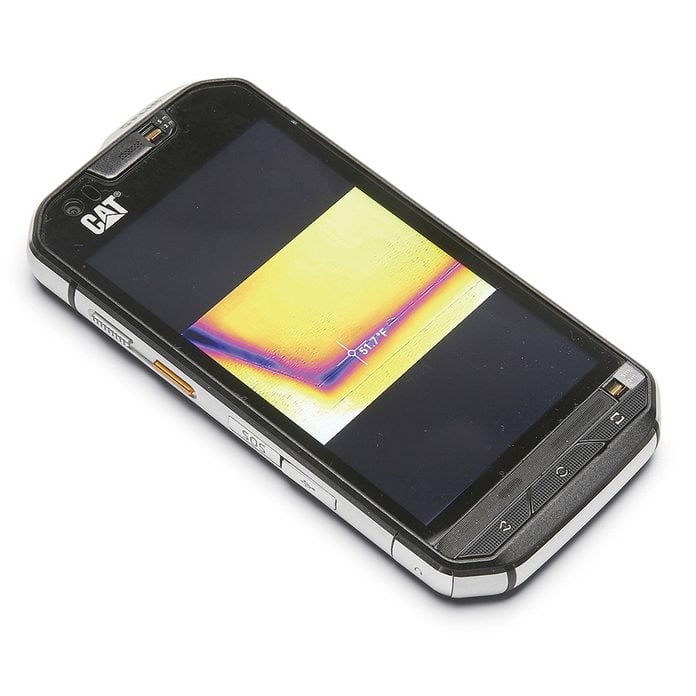 Smartphone with thermal imaging