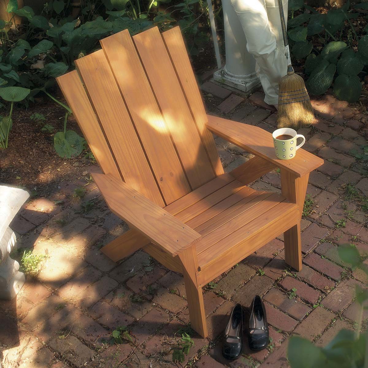 how to make a chair Adirondack style