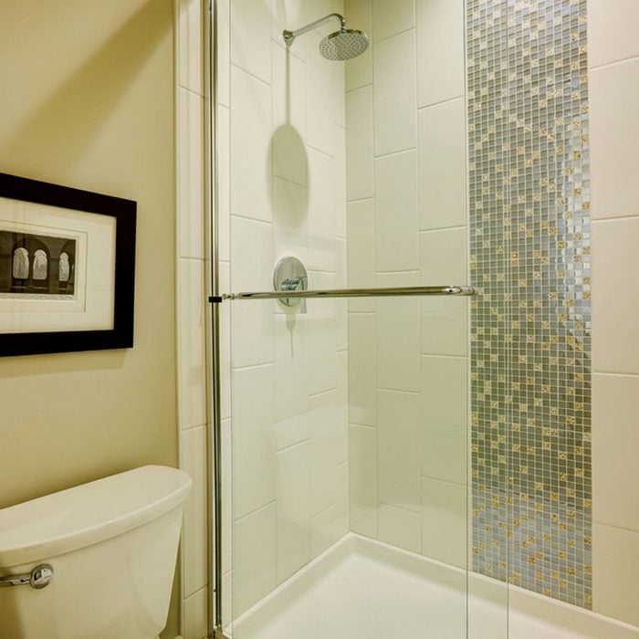 13 Tile Tips For Better Bathroom, Glass Accent Tiles For Bathroom