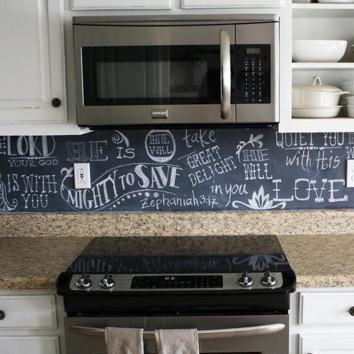 17oct107_12 chalk board kitchen backsplash