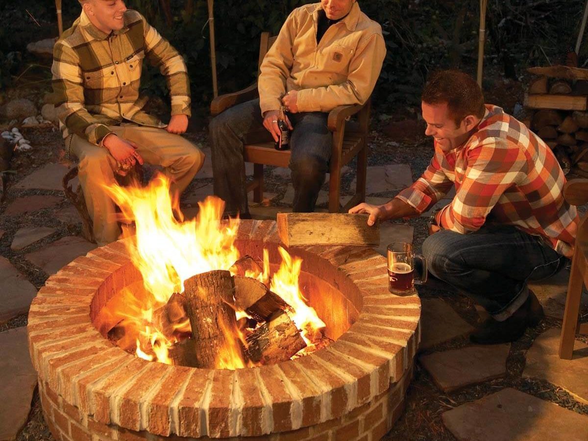 Cool Fire Pit Ideas: Simple Brick Design