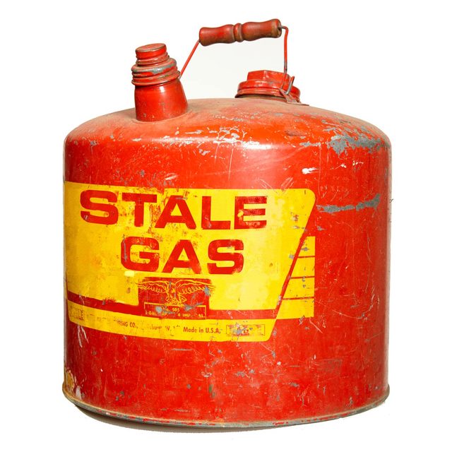 FH14JAU_550_55_012 stale gas gasoline automotive car
