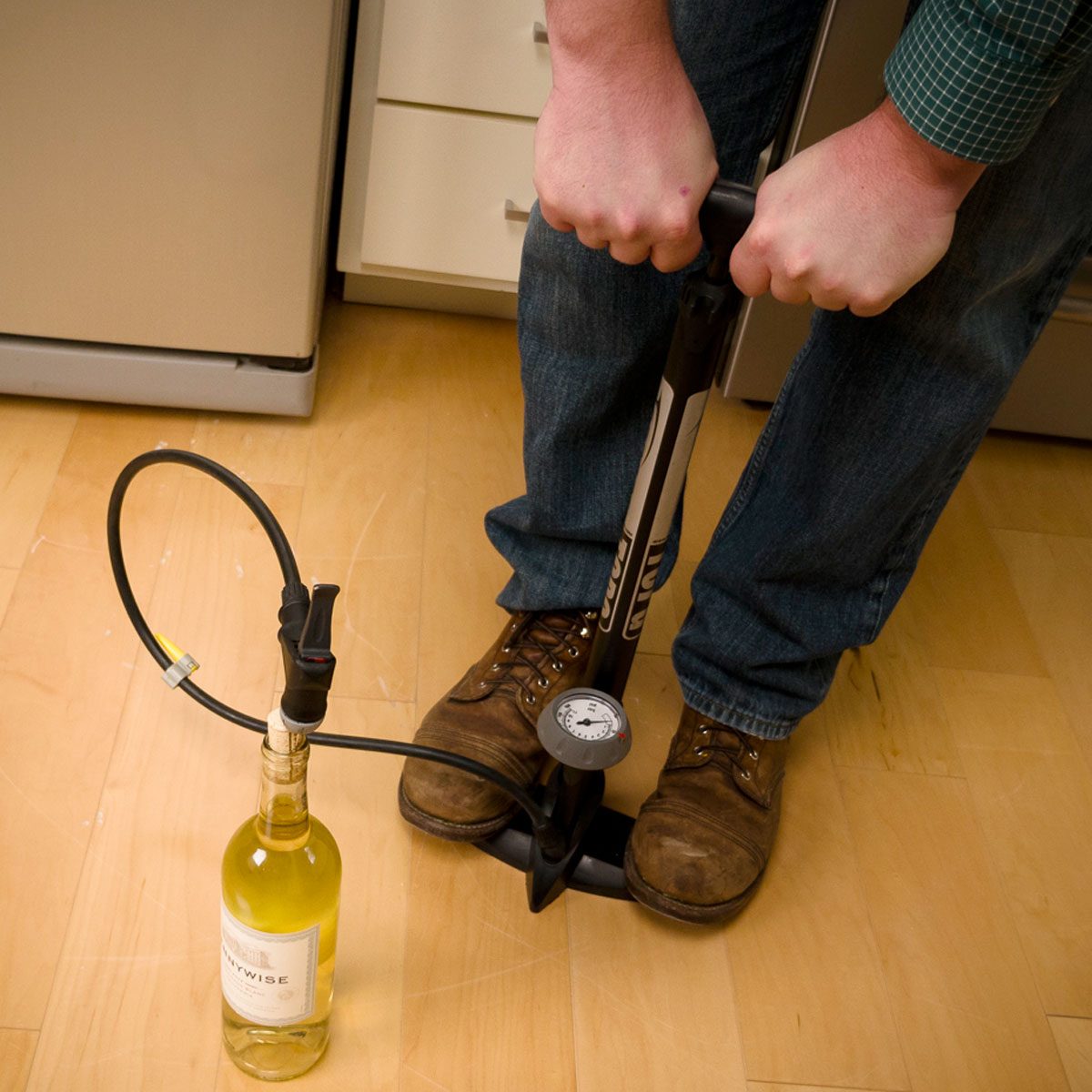 How To Open A Wine Bottle Without A Corkscrew 10 Ways With