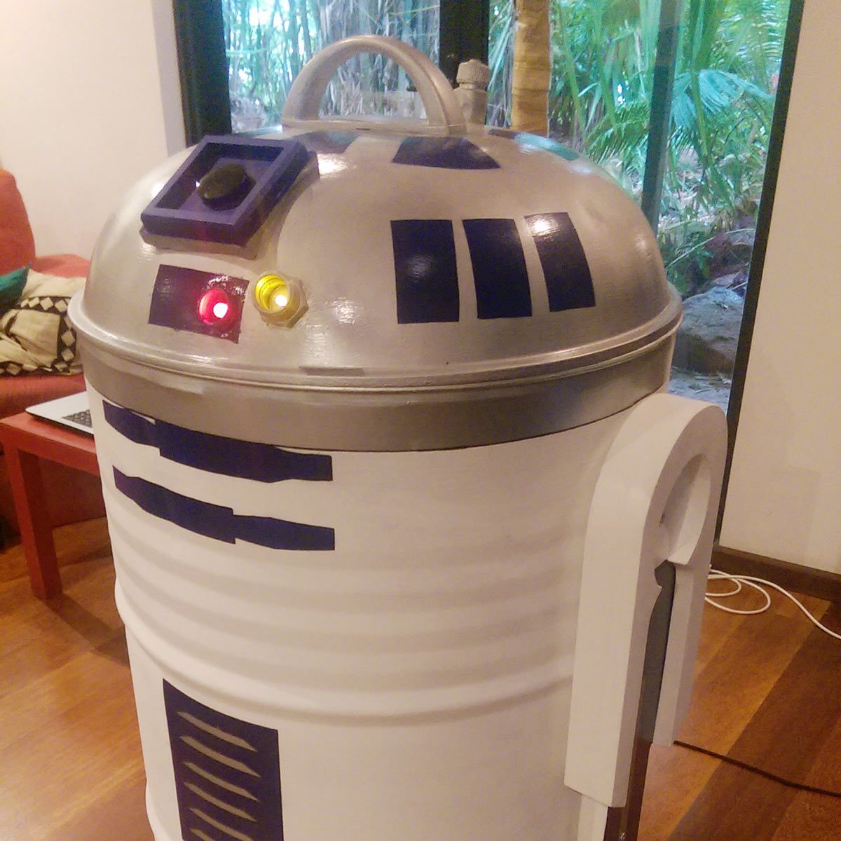 R2D2 Beer Cooler/Ice Box