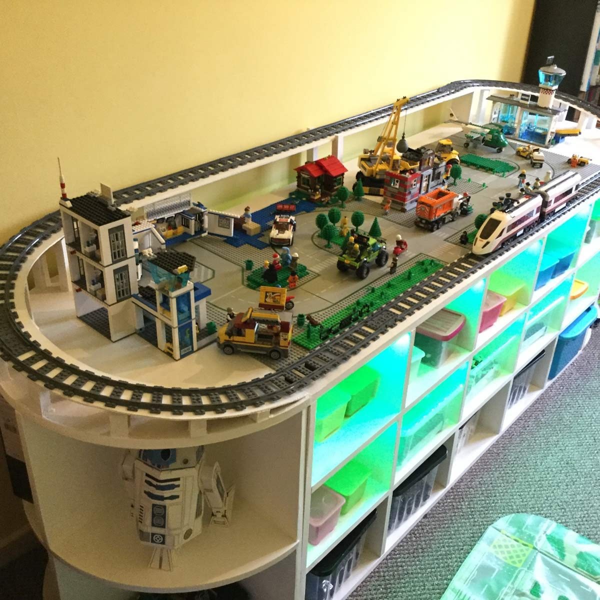 tand patologisk Forhøre Top 8 LEGO Tables You've Got to See — The Family Handyman