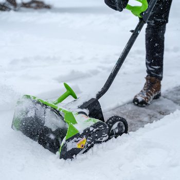 Earthwise 40 Volt Cordless Electric Snow Shovel Ecomm Amazon.com