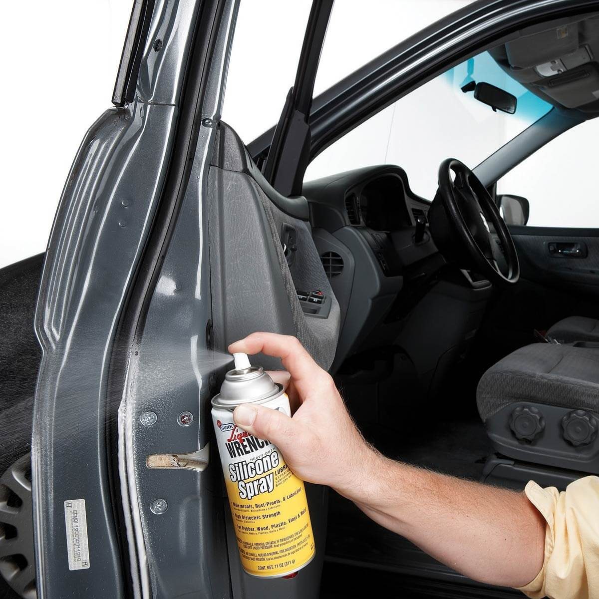 6 Critical Places to Lubricate Your Car Before Winter