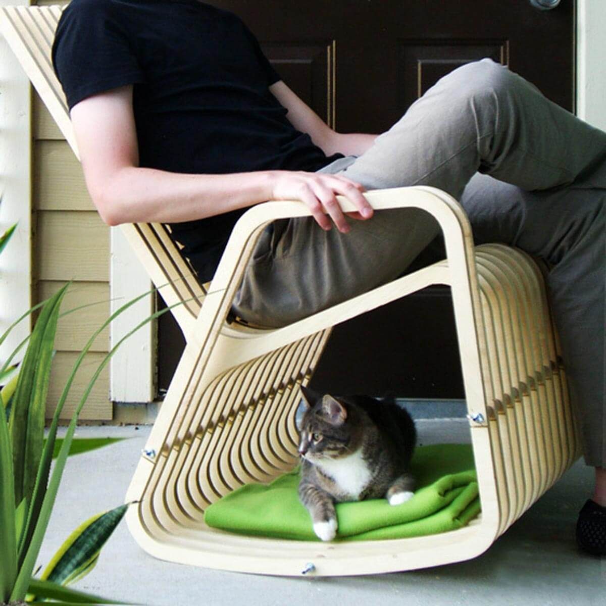 Cat Furniture: A Rocking Chair Base for Your Cat