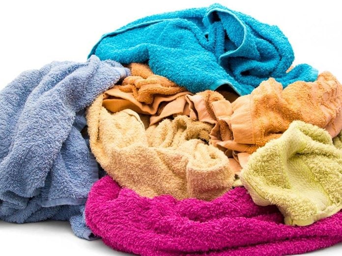 dirty wet towels hair dye