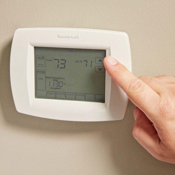 setting thermostat in home