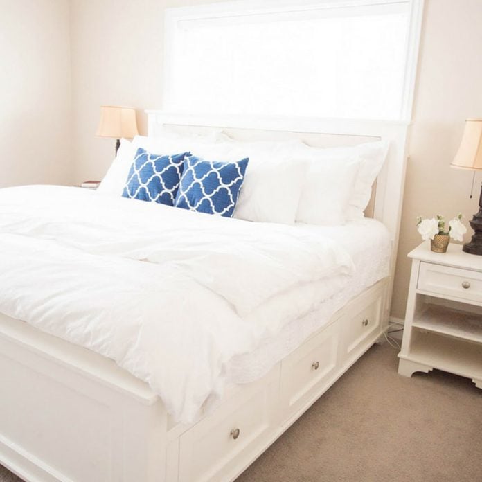 11 Great Diy Bed Frame Plans And Ideas, Elegant Bed Frames Queen Elizabeth Ii