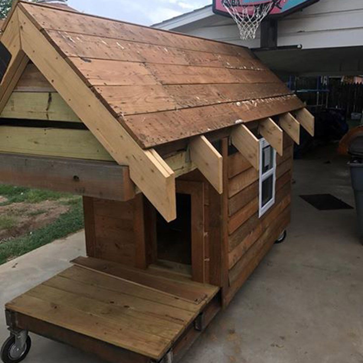 dog house construction