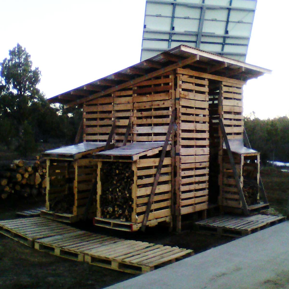Pallet Shed for Storing Firewood â€