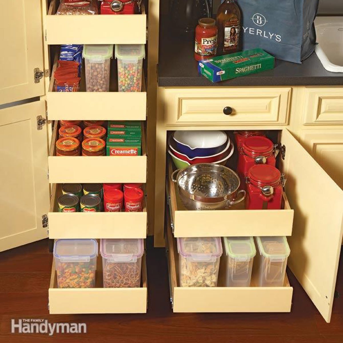 Making Smart Use of Kitchen Cabinet Pull-Out Storage