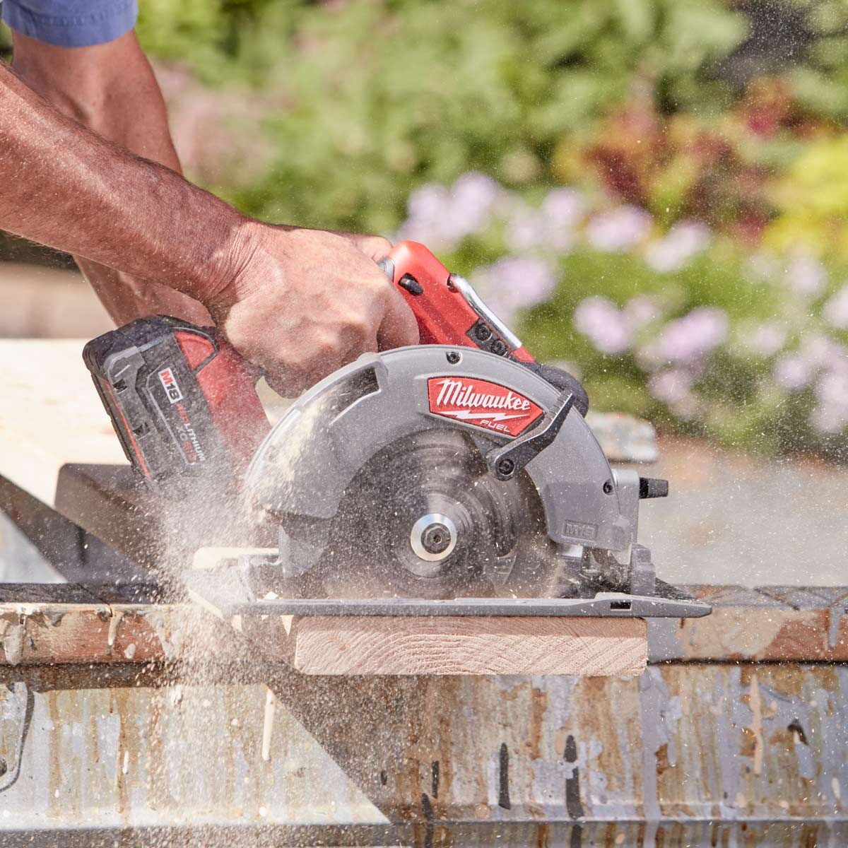 2018 Best in DIY — What to Look for in a Cordless Circular Saw