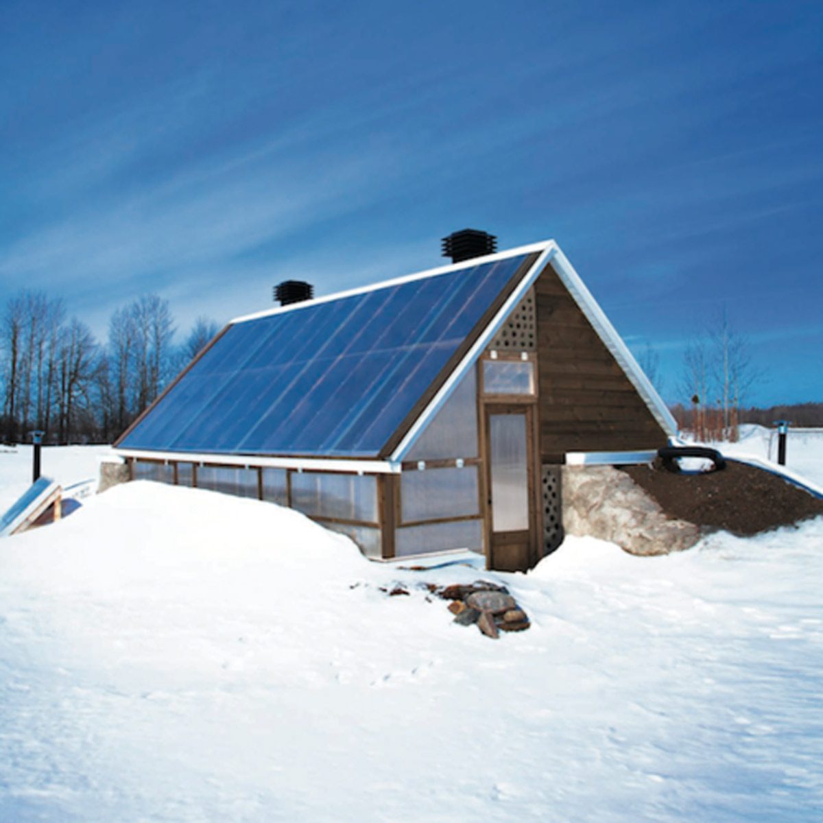 solar greenhouse winter backyard greenhouse diy