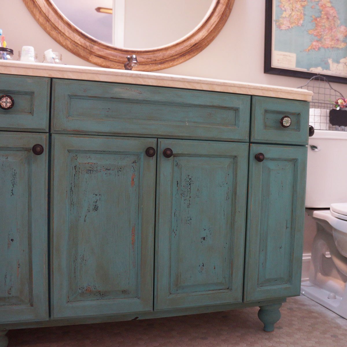 This Traditional Bathroom Features Off White Cabinets And Cream