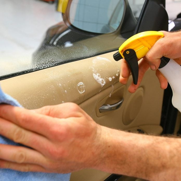 clean car windows