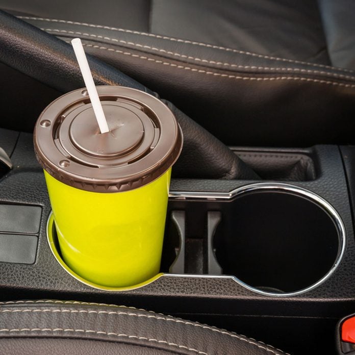 clean cup holders in car
