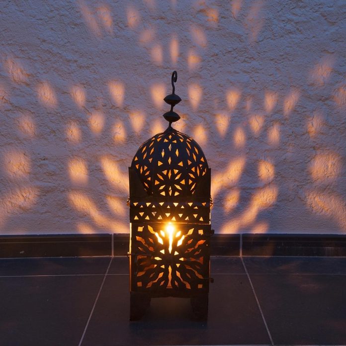 Moroccan-style light outdoor lighting