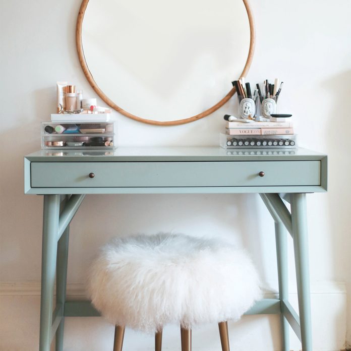 10 Awesome Ideas For A Beauty Vanity, How To Make Your Own Vanity