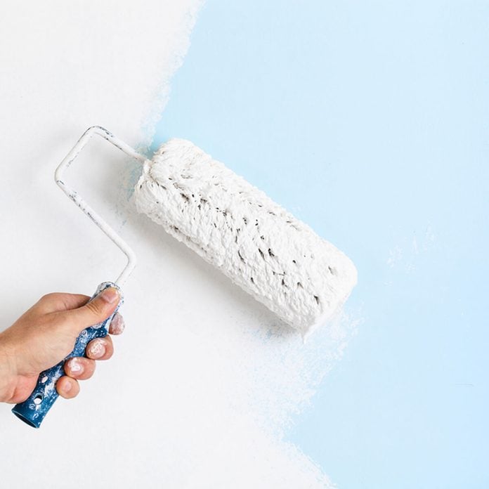 roller paint wall white