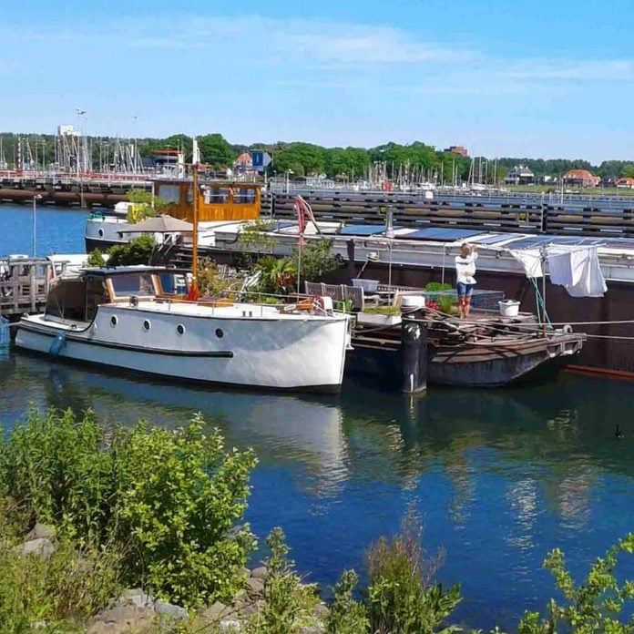 tiny house boat