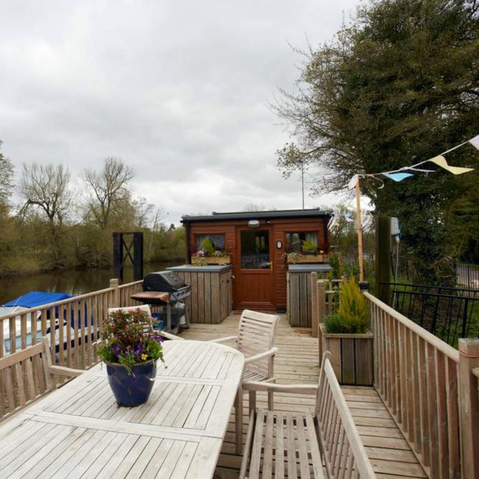 tiny house boat