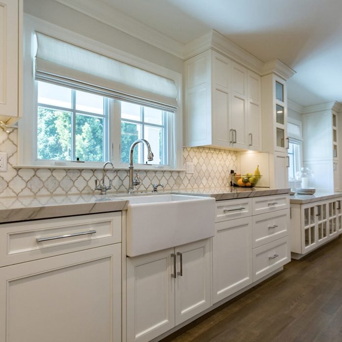 farmhouse sink