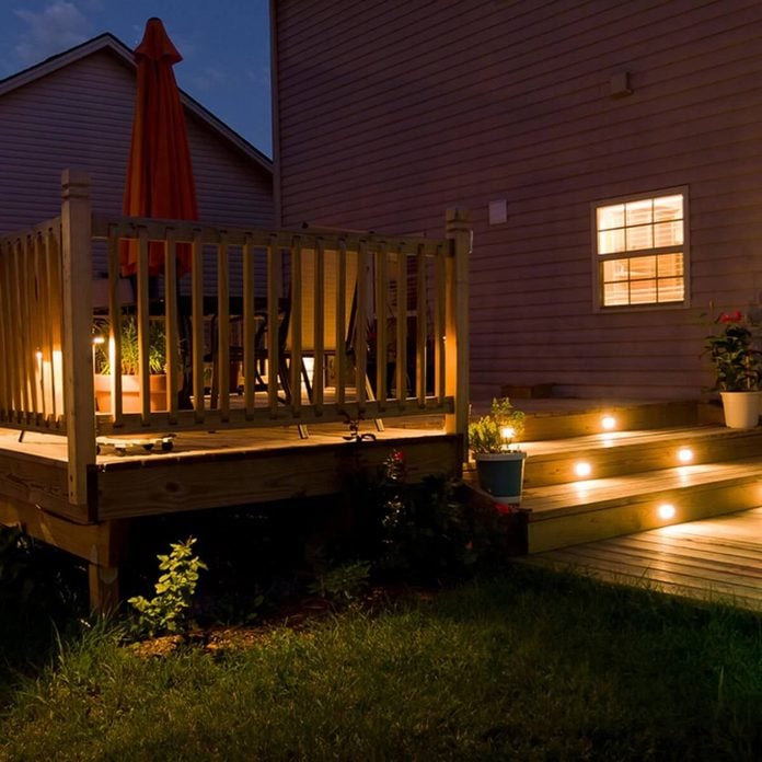 outdoor deck lighting