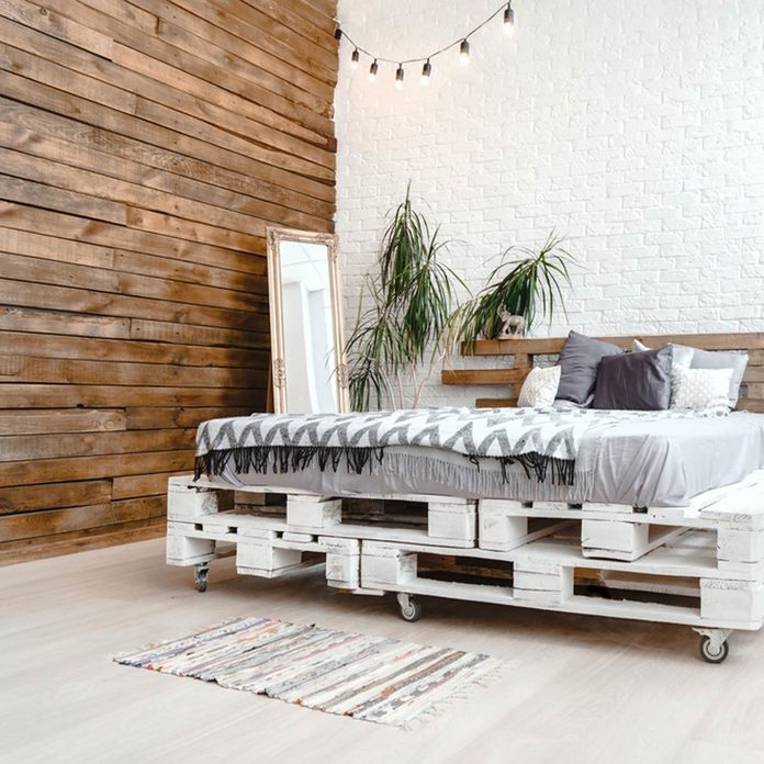 Pallet Wood Accent Wall Bed Frame