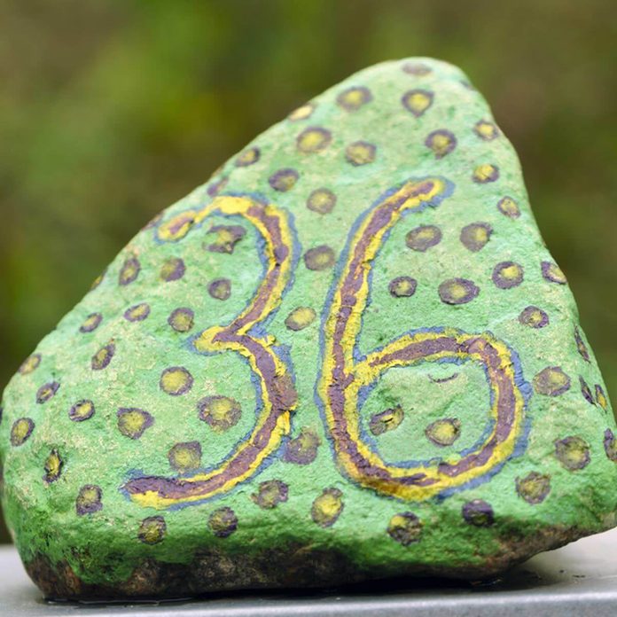 paint house numbers on a rock